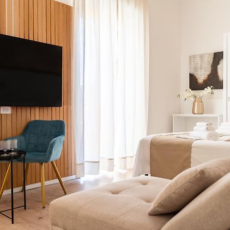 New Elegance Suites Guesthouse أوريستانو المظهر الخارجي الصورة