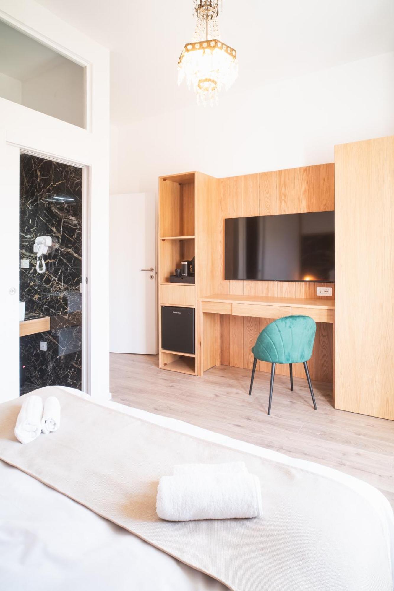 New Elegance Suites Guesthouse أوريستانو المظهر الخارجي الصورة